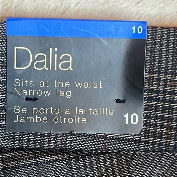 NWT Elegant Women's Gray Plaid Stretch Pull On Trousers sz 10 - Picture 10 of 11